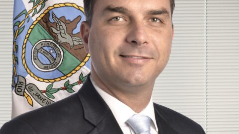 Official portrait of Brazilian Senator Fl\u00e1vio Bolsonaro