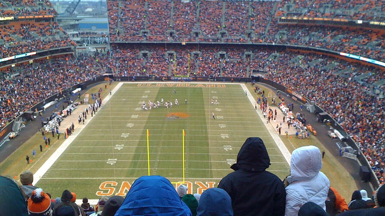 An NFL stadium on game day. Photo: via Wikimedia Commons (CC licence, see Commons file page).