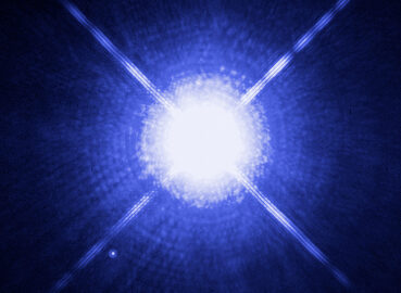 Sirius A with its white dwarf companion Sirius B (lower left), imaged by the Hubble Space Telescope. Photo: NASA, ESA, H. Bond (STScI) and M. Barstow (University of Leicester), via Wikimedia Commons.